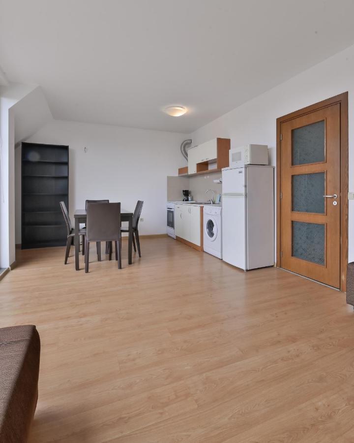 One-bedroom Maisonette With Spacious Terrace By Flat Mаnager Apartment