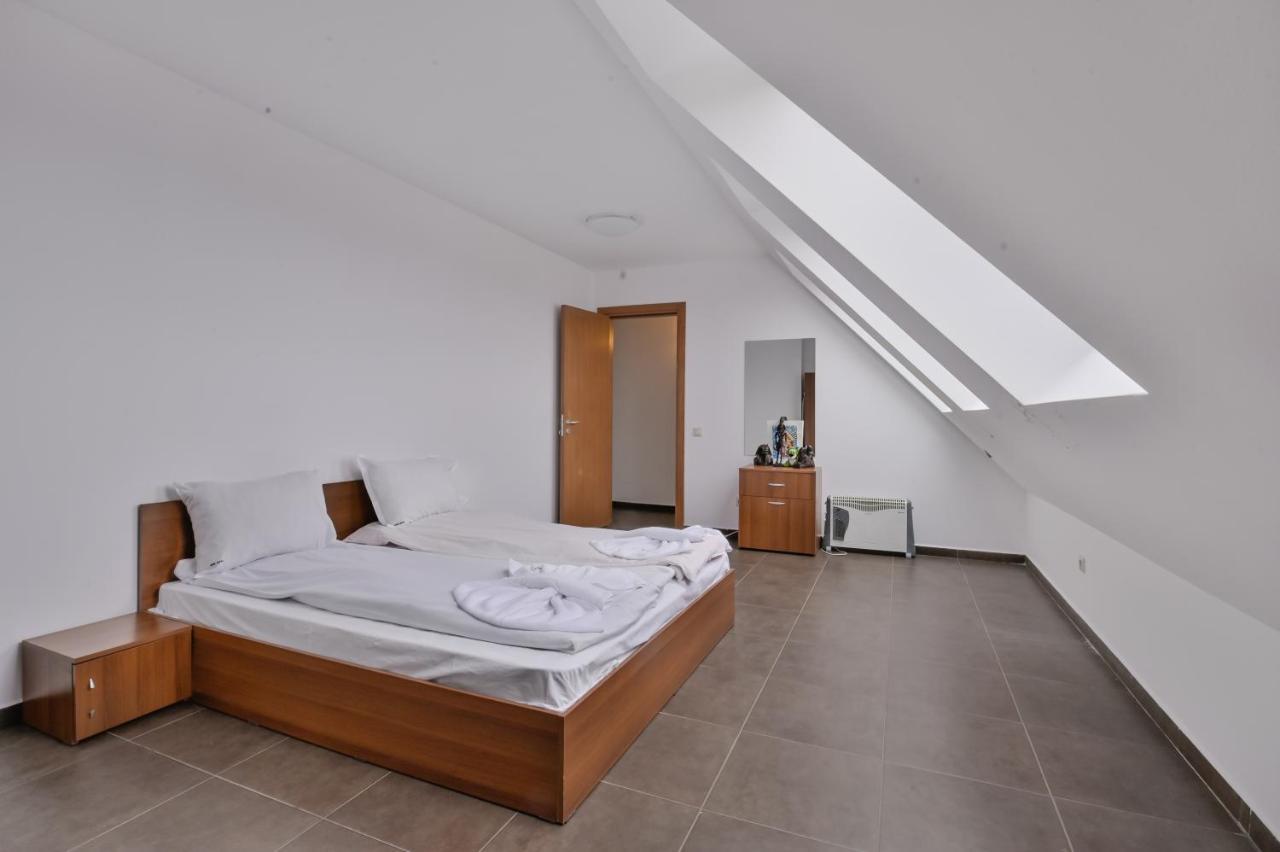 One-bedroom Maisonette With Spacious Terrace By Flat Mаnager Apartment